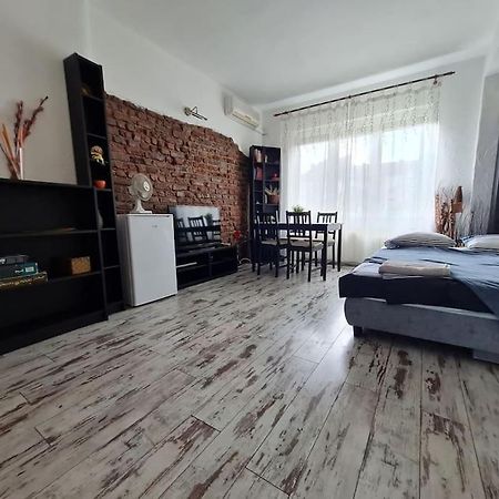 Raya Maisonette, Ideal Center Apartment Sofia Bagian luar foto