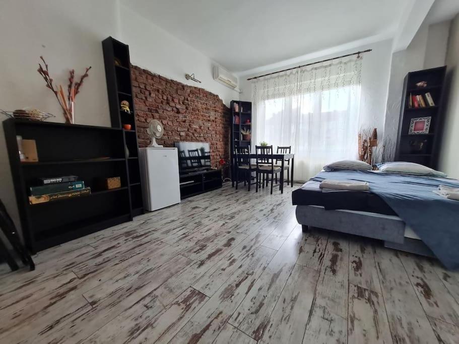 Raya Maisonette, Ideal Center Apartment Sofia Bagian luar foto